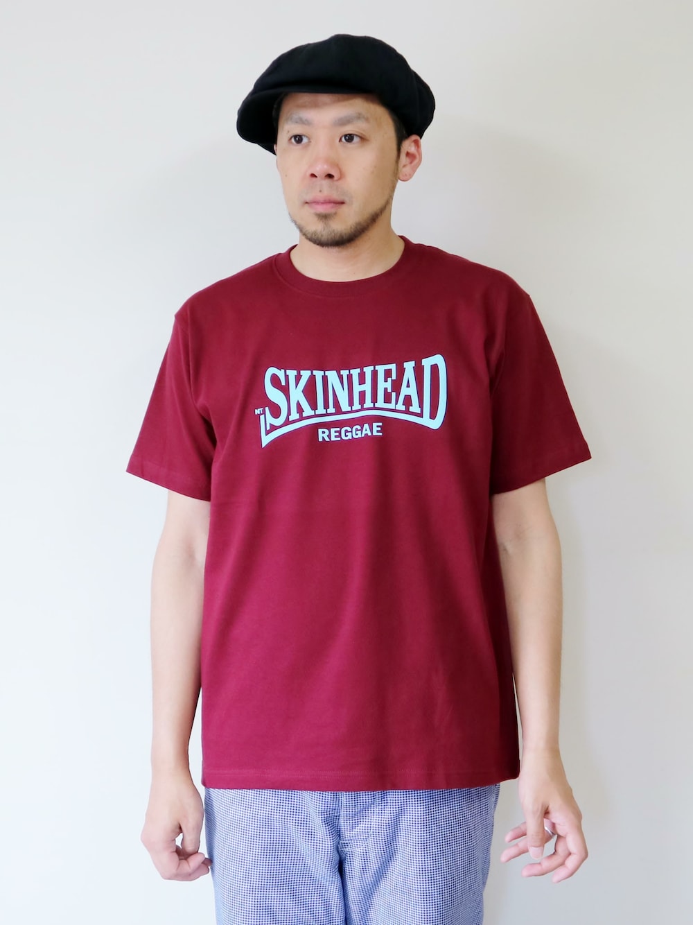 「夏、Tシャツ、Tシャツスタイル、春コーデ、春夏コーデ、夏コーデ、スキンヘッド、Tシャツ×デニム、Tシャツコーデ、夏だ！Tシャツ着よう！」｜「NEVER TRUSTのNEVERTRUST（ネバートラスト）　　SKINHEAD REGGAE T 18 スキンヘッドレゲーTシャツ BUR（Tシャツ/カットソー、パープル系）」を使った、ロケットシップさん（メンズ・182cm）の夏コーディネートの1枚目の写真