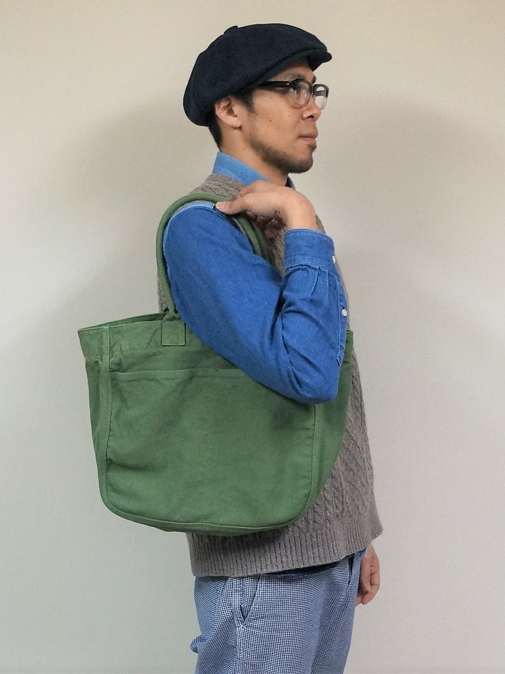 「トートバッグ、バッグ、トートバック、バック、バックスタイル、ROCKET SHIP、Wear And Head Clothing、埼玉県熊谷市、ROCKET SHIP（ロケットシップ）、埼玉県熊谷市弥生２－６２」｜「Butler Verner SailsのButler Verner Sails（バトラーバーナーセイルズ）　　反応染８号キャンバスサークルトート GRN（トートバッグ、グリーン系）」を使った、ロケットシップさん（メンズ・182cm）の秋コーディネートの1枚目の写真