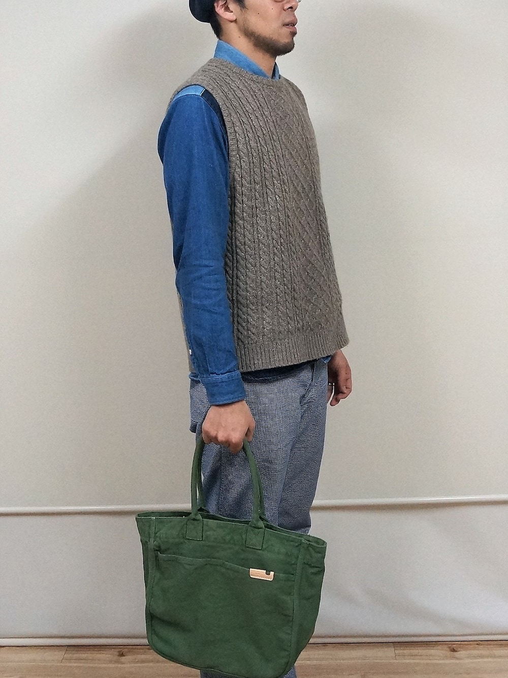 「トートバッグ、バッグ、トートバック、バック、トート、ROCKET SHIP、Wear And Head Clothing、埼玉県熊谷市、ROCKET SHIP（ロケットシップ）、埼玉県熊谷市弥生２－６２」｜「Butler Verner SailsのButler Verner Sails（バトラーバーナーセイルズ）　　反応染８号キャンバスサークルトート GRN（トートバッグ、グリーン系）」を使った、ロケットシップさん（メンズ・182cm）の秋コーディネートの1枚目の写真