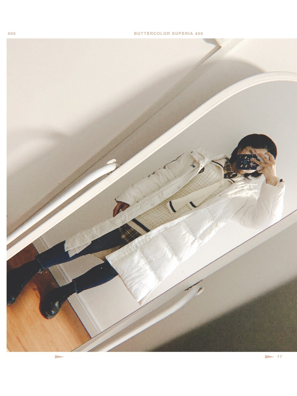 「ootd、通勤穿搭」｜「NERDYのアイテム（ダウンジャケット/コート、ホワイト系）」を使った、Lauyuetchanさん（レディース・159cm）の秋コーディネートの1枚目の写真