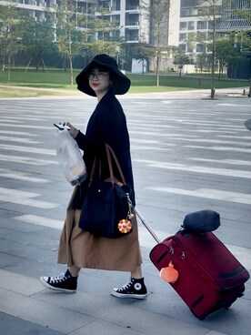「LONGCHAMP（ロンシャン）のアイテム（トートバッグ、ブラック系）」を使った、Lauyuetchanさん（レディース・159cm）の秋コーディネート