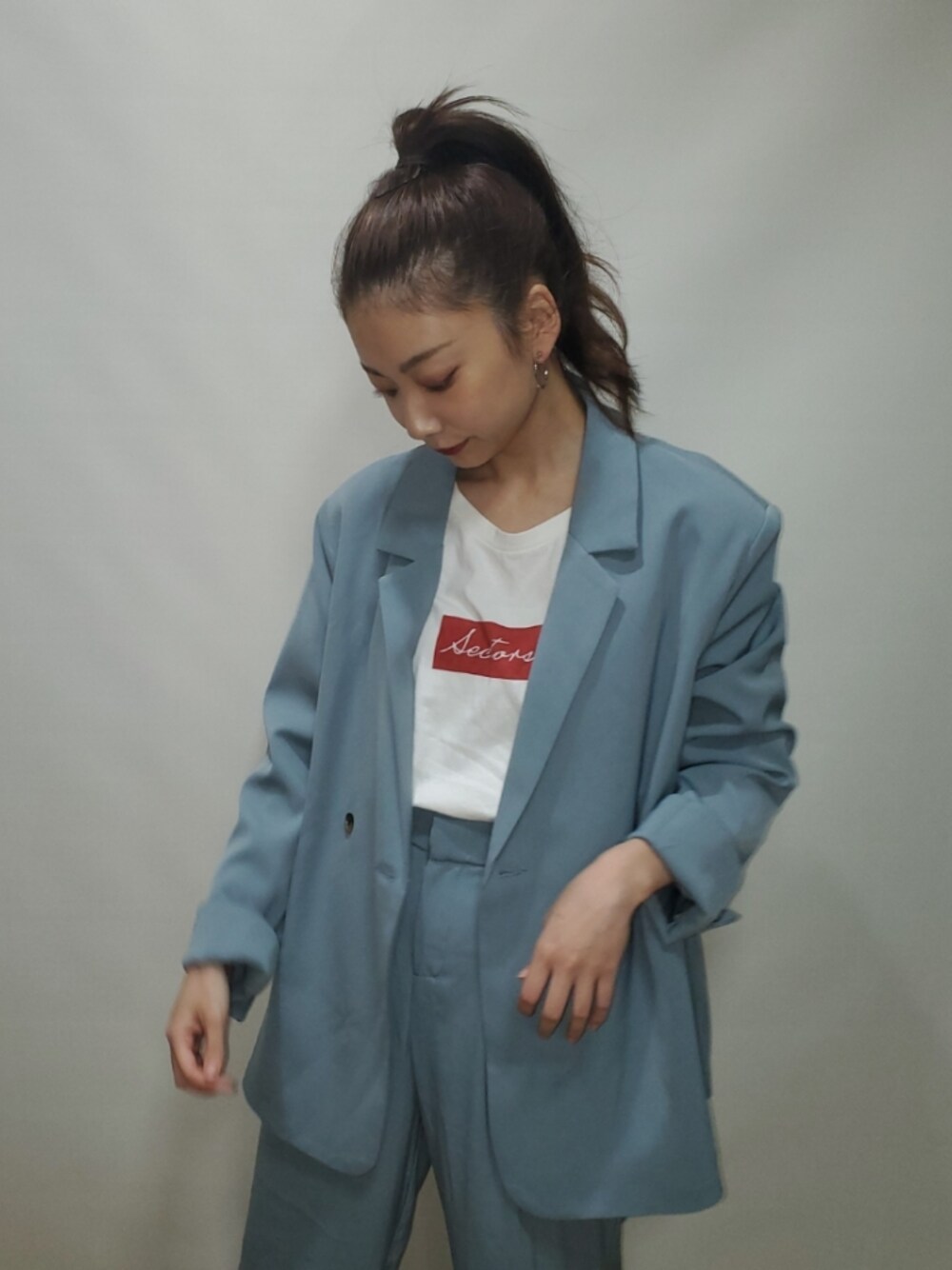 「きれいめカジュアル、はるコーデ、ビッグシルエット、大人コーデ、ナチュラル、春カラー、カジュアルコーデ、メンズライク、プチプラ、セットアップ」｜「Beepのアイテム（ジャケット/アウター、ブルー系）」を使った、山﨑もかさん（レディース・162cm）の春コーディネートの1枚目の写真