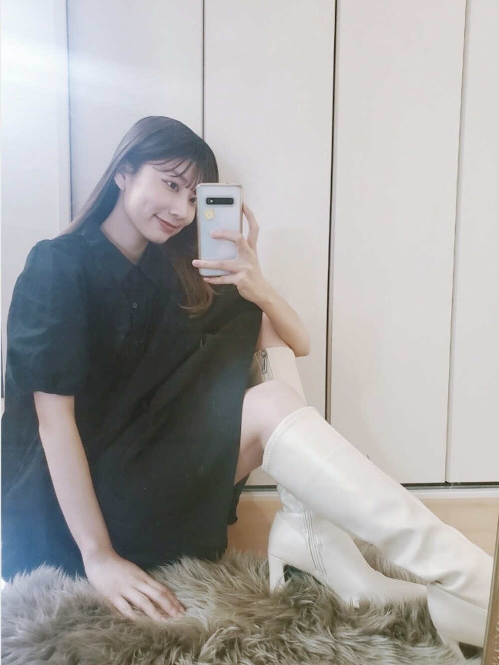「ビッグシルエット、カジュアル、キレイめ、はるコーデ、ゆるコーデ、シンプルコーデ、ootd、夏、ZARA、モノトーン」｜「WonderRoomのアイテム（ブーツ、ベージュ系）」を使った、山﨑もかさん（レディース・162cm）の春コーディネートの1枚目の写真