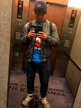 「Keith Haring（キース・ヘリング）のアイテム（ニットキャップ/ビーニー）」を使った、Kennyさん（メンズ・186cm）の春コーディネート