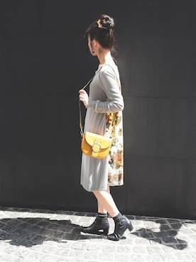 「アイテム（ヘアゴム）」を使った、sioさん（レディース・164cm）の秋コーディネート