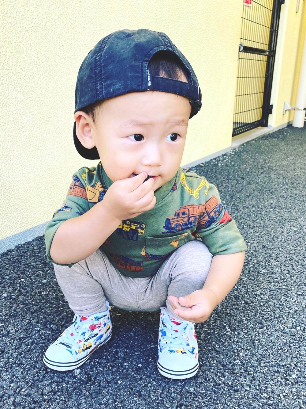 「おとこのこ、保育園コーデ、1歳6ヶ月」｜「babyGAPのアイテム（Tシャツ/カットソー、グリーン系）」を使った、pooh❁¨̮sukeさん（キッズ・80cm）の秋コーディネートの1枚目の写真
