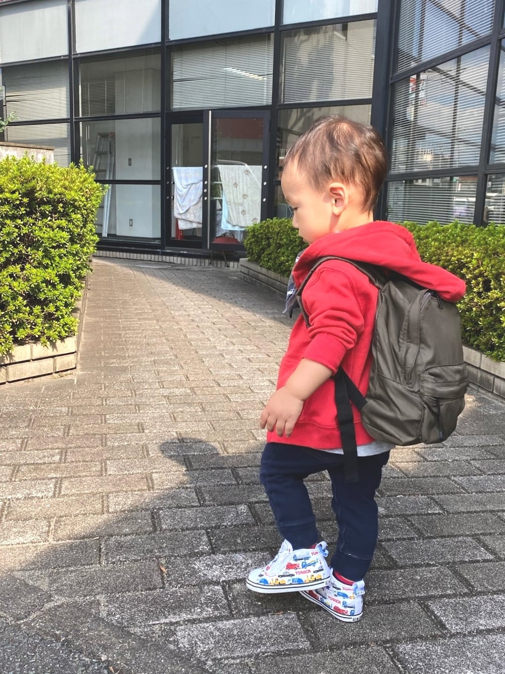 「おとこのこ、1歳6ヶ月、1歳半検診、インフルエンザ予防接種」｜「POLO RALPH LAUREN CHILDRENSWEARのBig Pony フレンチテリー フーディ（パーカー、レッド系）」を使った、pooh❁¨̮sukeさん（キッズ・80cm）の秋コーディネートの1枚目の写真