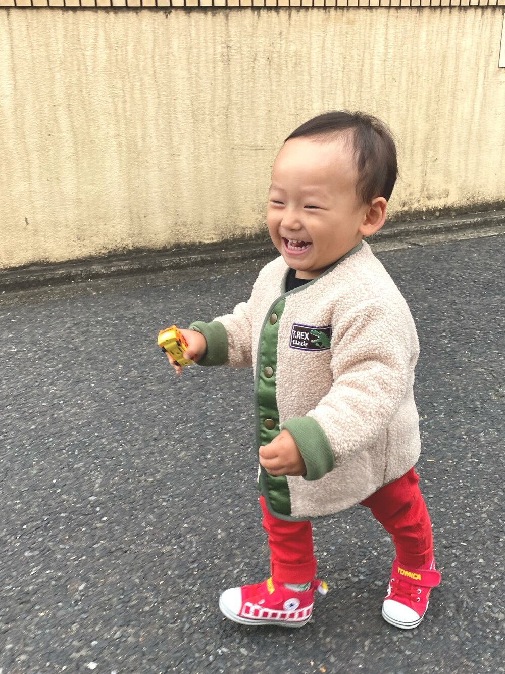 「おとこのこ、１歳８ヶ月、保育園コーデ」｜「kladskapのリバーシブルノーカラージャケット（ノーカラージャケット、グリーン系）」を使った、pooh❁¨̮sukeさん（キッズ・80cm）の秋コーディネートの1枚目の写真