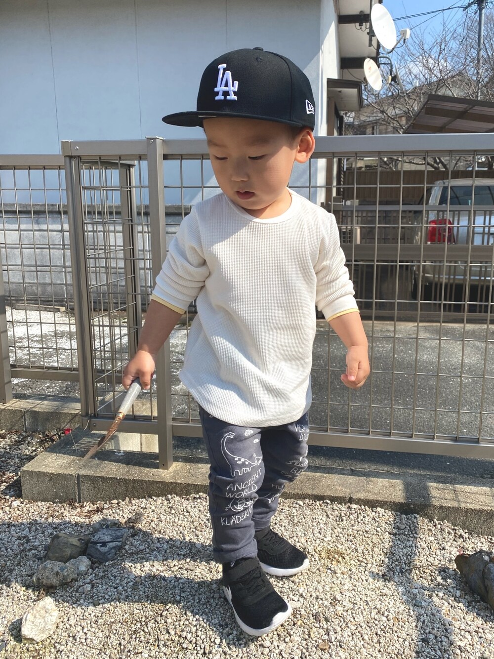 「Branshes、おとこのこ、1歳10ヶ月」｜「BRANSHESの【抗菌】ワッフル長袖Tシャツ（Tシャツ/カットソー、ホワイト系）」を使った、pooh❁¨̮sukeさん（キッズ・90cm）の冬コーディネートの1枚目の写真