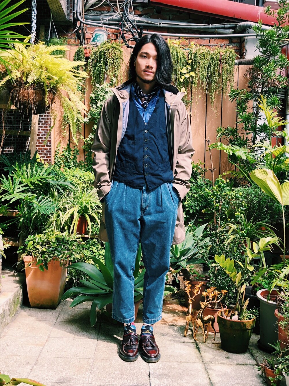 「おしゃれさんと繋がりたい、大人カジュアル、ootd、春、Chainloop、圈入、圈入準、K-WAY」｜「UNIQLOのアイテム（デニムパンツ、ブルー系）」を使った、林育準🇹🇼さん（メンズ・180cm）の春コーディネートの1枚目の写真