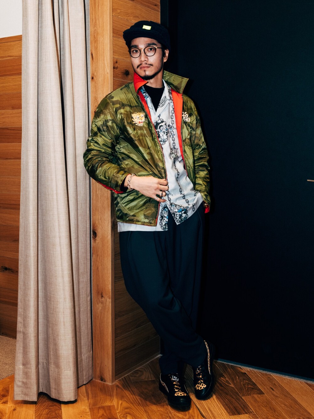 「大人カジュアル、CITYBOY 、Chainloop、圈入、圈入準、BEAMS、PUMA」｜「BEAMSのアイテム（ナイロンジャケット、グリーン系）」を使った、林育準🇹🇼さん（メンズ・180cm）の冬コーディネートの1枚目の写真