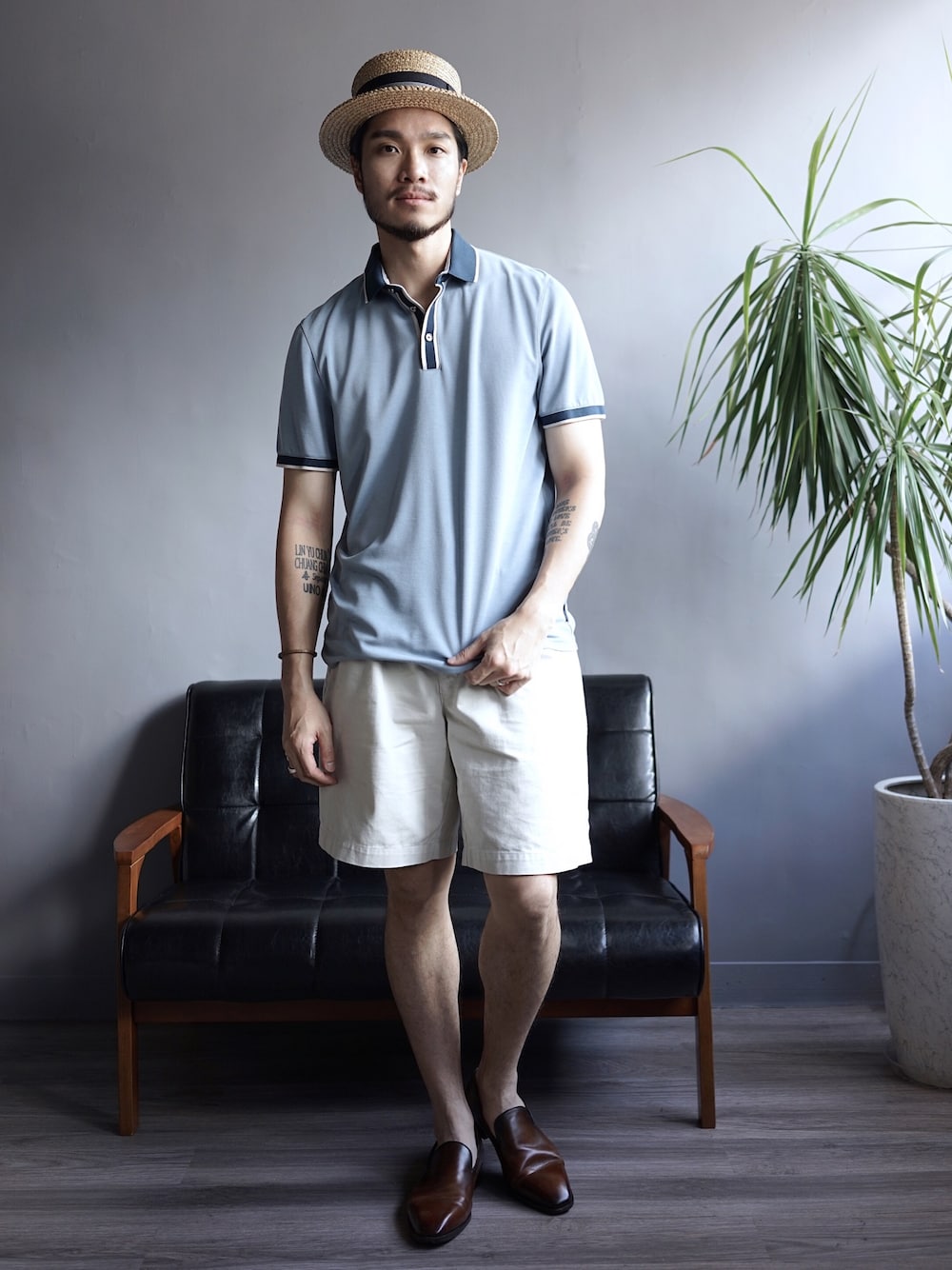 「大人カジュアル、BROOKS BROTHERS、ted baker、boaterhat、夏コーデ、圈入、圈入準、Chainloop」｜「Ted Bakerのアイテム（ポロシャツ、ブルー系）」を使った、林育準🇹🇼さん（メンズ・180cm）の夏コーディネートの1枚目の写真