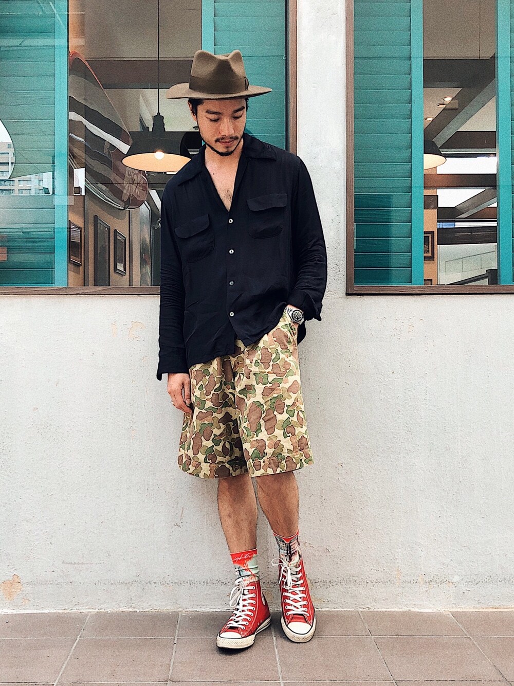 「summer、Chainloop、converse、ALL STAR、圈入、圈入準、夏コーデ」｜「CONVERSEのCONVERSE コンバース オール スター 100 カラーズ ハイ / ALL STAR 100 COLORS HI（スニーカー、レッド系）」を使った、林育準🇹🇼さん（メンズ・180cm）の春コーディネートの1枚目の写真