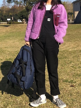 「Carhartt（カーハート）のアイテム（オールインワン・サロペット）」を使った、 李奈さん（レディース・158cm）の冬コーディネート