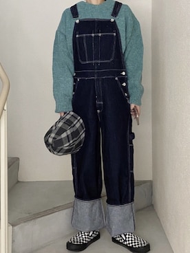 「Levi's RED（リーバイスレッド）のアイテム（オールインワン・サロペット）」を使った、 李奈さん（レディース・158cm）の冬コーディネート