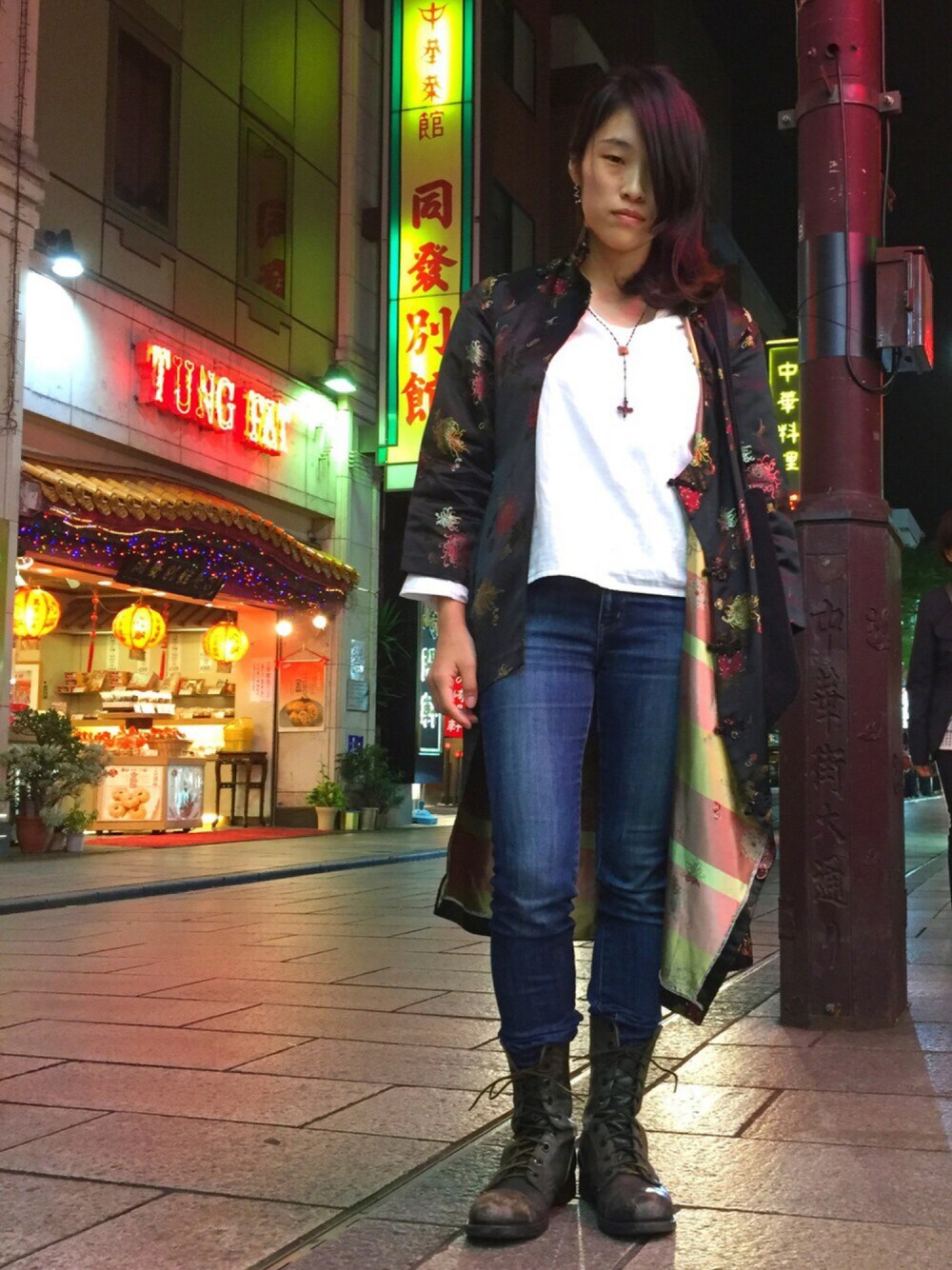 「チャイナ服、軍物、China、民族衣装、ethnic、military、ミリタリー、デニム、ブーツイン、軍物×エスニック」｜「no brandのアイテム（ドレス、ブラック系）」を使った、sailさん（レディース・164cm）の秋コーディネートの1枚目の写真