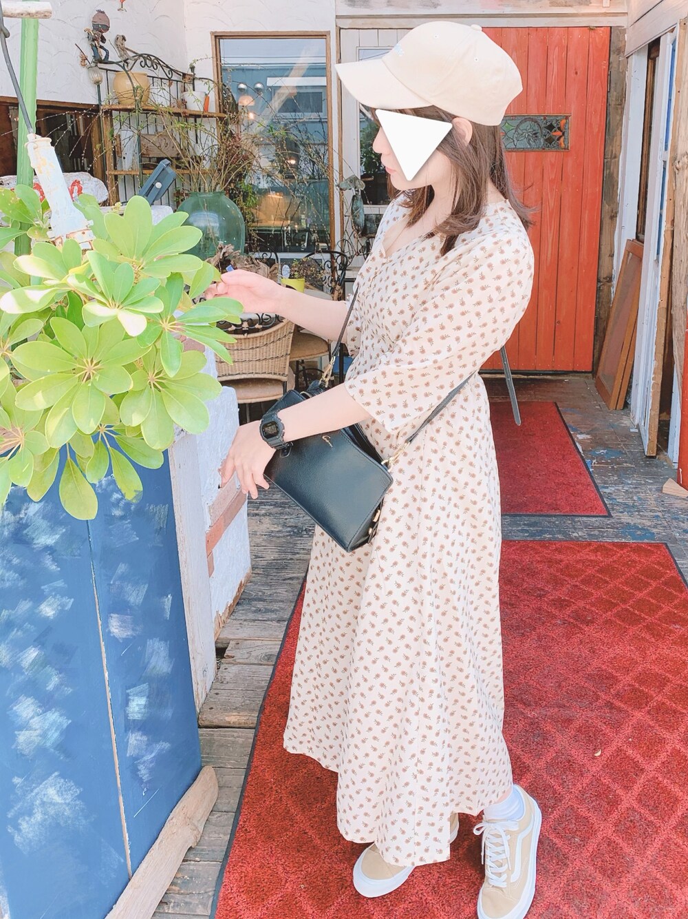 「花柄ワンピース」｜「natural coutureのレトロ小花ワンピース（ワンピース、ホワイト系）」を使った、ach!さん（レディース・156cm）の春コーディネートの1枚目の写真
