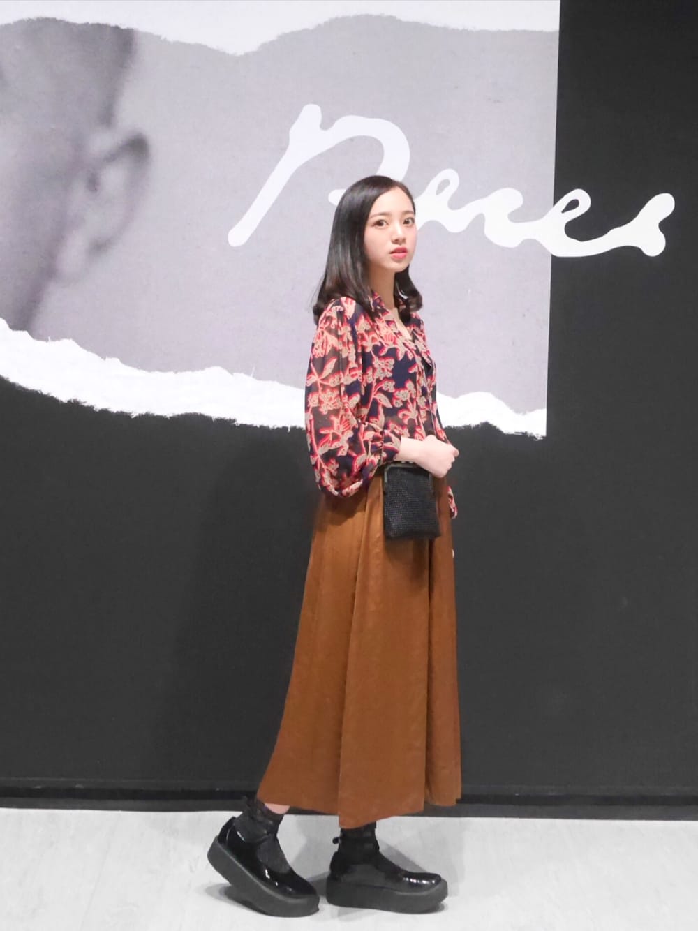 「Taipei fine arts museum」｜「ZARAのアイテム（シャツ/ブラウス、その他）」を使った、Lynn Jhangさん（レディース・158cm）の秋コーディネートの1枚目の写真