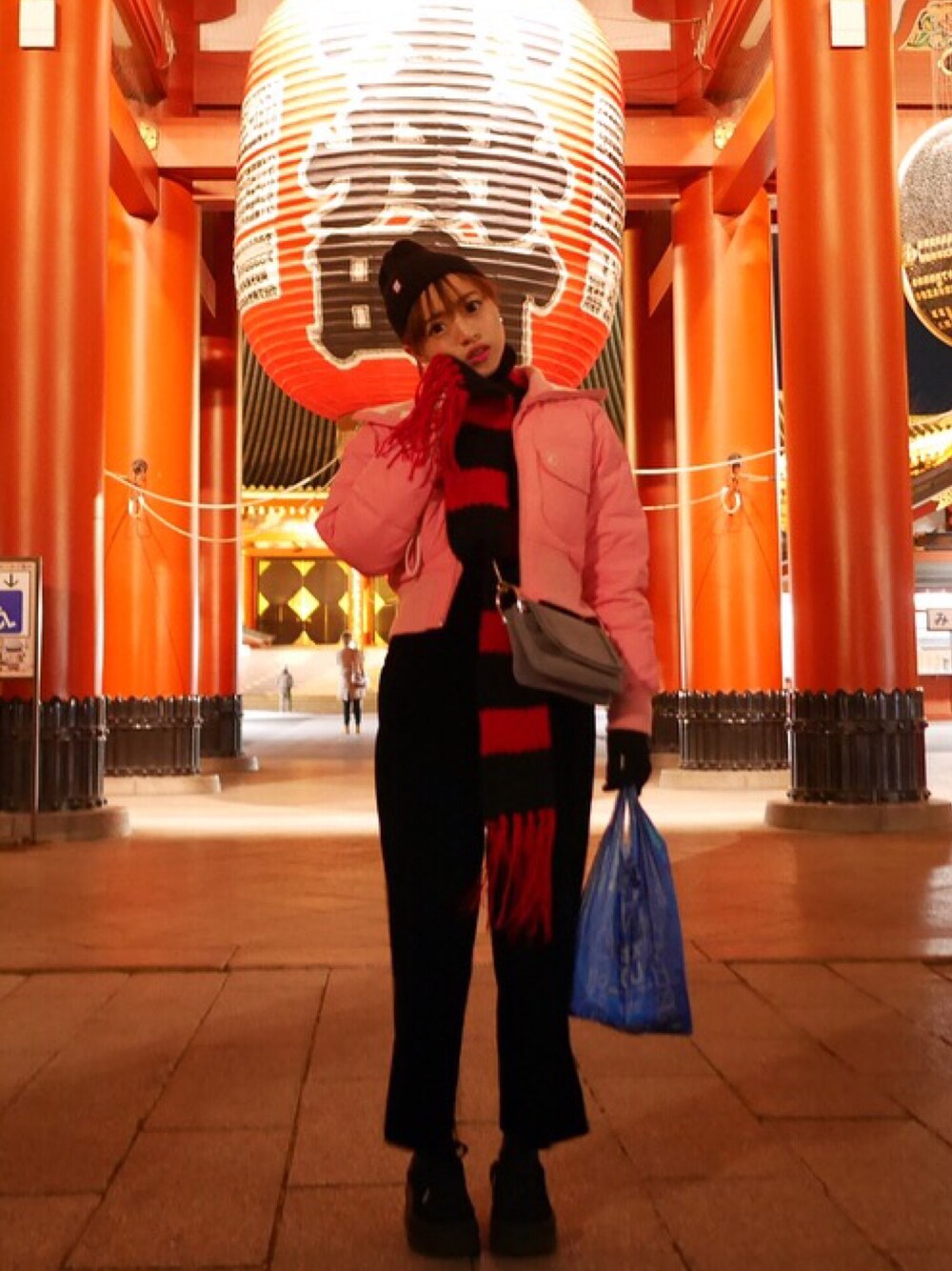 「淺草寺」｜「Have a good timeのアイテム（ニットキャップ/ビーニー、ブラック系）」を使った、Lynn Jhangさん（レディース・158cm）の秋コーディネートの1枚目の写真