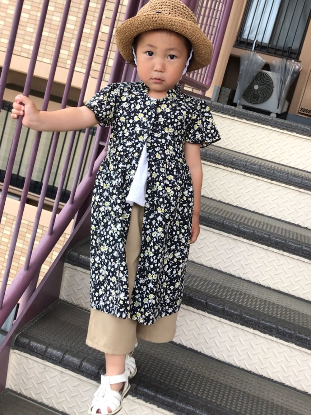 「apres les coursの梵天ペーパーハット（ハット、ブラウン系）」を使った、ichikan＊さん（キッズ・90cm）の夏コーディネートの1枚目の写真