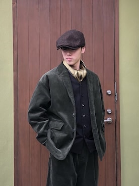 「70's」｜「アイテム（セットアップ）」を使った、ヒョンヒョンさん（メンズ・169cm）の冬コーディネート