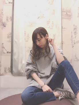 「earth music&ecology（アースミュージックアンドエコロジー）の・すきな丈ふわそでBIG T(ワンピース)（ワンピース、グレー系）」を使った、Reina...iさん（レディース・154cm）の春コーディネート