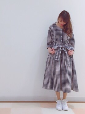 「adidas（アディダス）のアイテム（スニーカー、ホワイト系）」を使った、Reina...iさん（レディース・154cm）の春コーディネート