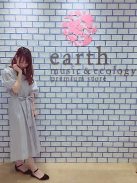 「earth music&ecology（アースミュージックアンドエコロジー）の・カラーストライプワンピース（ワンピース、グレー系）」を使った、Reina...iさん（レディース・154cm）の春コーディネート