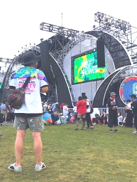 「ROLLING CRADLE（ローリングクレイドル）のアイテム（Tシャツ/カットソー）」を使った、たっけんじーでるゔぃんじんさん（メンズ・174cm）の秋コーディネート