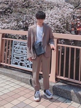 「JW Anderson（ジェイダブリューアンダーソン）のアイテム（スニーカー）」を使った、m_rさん（メンズ・177cm）の春コーディネート