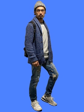 「ニットカーディガン」｜「アイテム（その他アウター）」を使った、KOJIさん（メンズ・174cm）の秋コーディネート