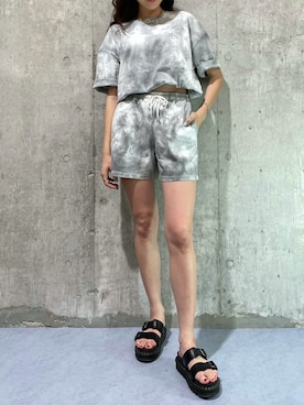 「CAMP7（キャンプセブン）のアイテム（パンツ）」を使った、RISAさん（レディース・174cm）の夏コーディネート