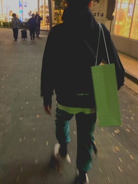 「Supreme （シュプリーム）のアイテム（パーカー、ブラック系）」を使った、だいさん（メンズ・171cm）の冬コーディネート