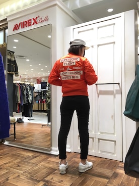 「アイテム（MA-1、オレンジ系）」を使った、Yukieさん（レディース・156cm）の冬コーディネート