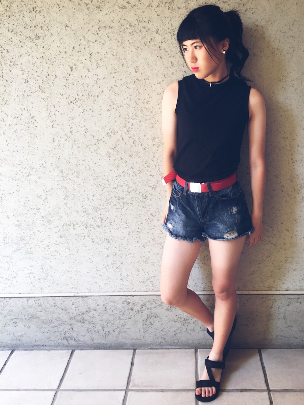 「シンプル」｜「RETRO GIRLのアイテム（デニムパンツ、ブルー系）」を使った、理沙さん（レディース・152cm）の夏コーディネートの1枚目の写真