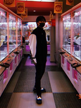 「Dr. Martens（ドクターマーチン）のアイテム（シューズ、ブラック系）」を使った、宮内慧人(KEITO)さん（メンズ・172cm）の春コーディネート