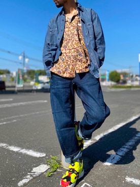 「アイテム（スニーカー、イエロー系）」を使った、kjsaaanさん（メンズ・170cm）の春コーディネート