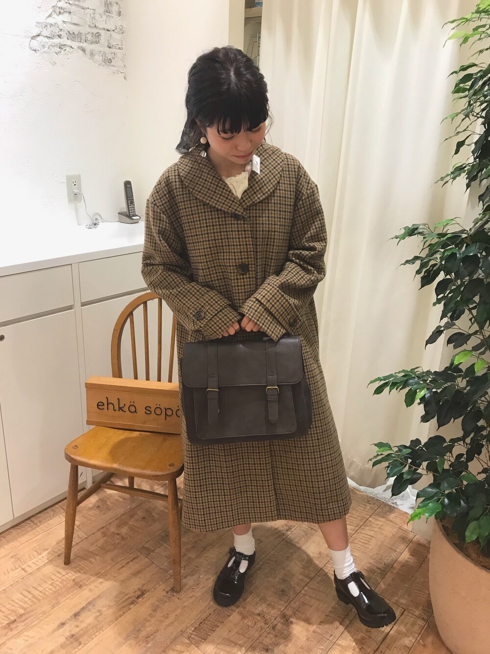 「ehka sopo、エヘカソポ、Samansa Mos2、サマンサモスモス、コート、チェック、チェックコート、秋のコーデ、秋色、レトロ」｜「ehka sopoのアイテム（ジャケット/アウター、ベージュ系）」を使った、すずおきさん（レディース・161cm）の秋コーディネートの1枚目の写真