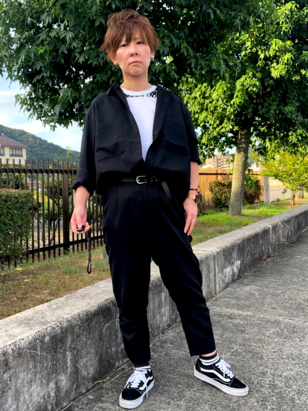「夏コーデ、セットアップ、タックイン、セットアップコーデ、セットアップスタイル」｜「NUMBER (N)INEの【NUMBER (N)INE DENIM】メッセージTシャツ/NDT-700（Tシャツ/カットソー、ホワイト系）」を使った、Tommyさん（レディース・160cm）の夏コーディネートの1枚目の写真
