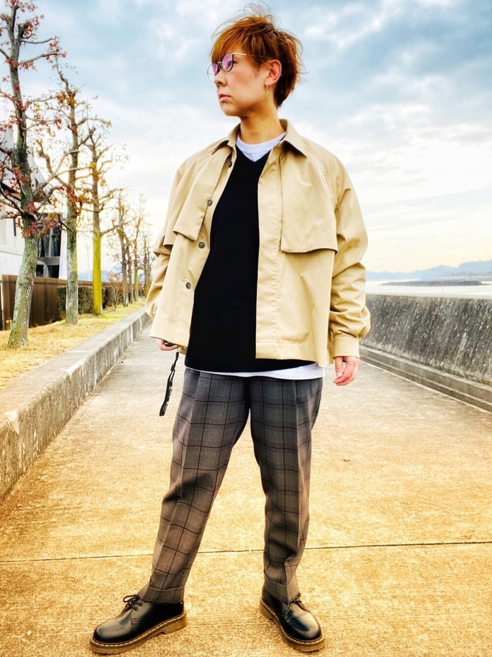 「冬コーデ、チェック柄、チェック、チェックパンツ、スラックス、キレイめ」｜「green label relaxingの★SC テーパードヘム クルー LS カットソー（Tシャツ/カットソー、ホワイト系）」を使った、Tommyさん（レディース・160cm）の秋コーディネートの1枚目の写真