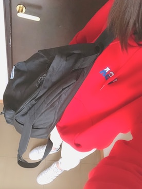 「Reebok（リーボック）のアイテム（バックパック/リュック、ブラック系）」を使った、ちゃんぷるさん（レディース・162cm）の春コーディネート