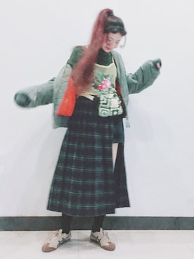 「ニーハイソックス」｜「アイテム（ブルゾン）」を使った、yukoさん（レディース・167cm）の冬コーディネート