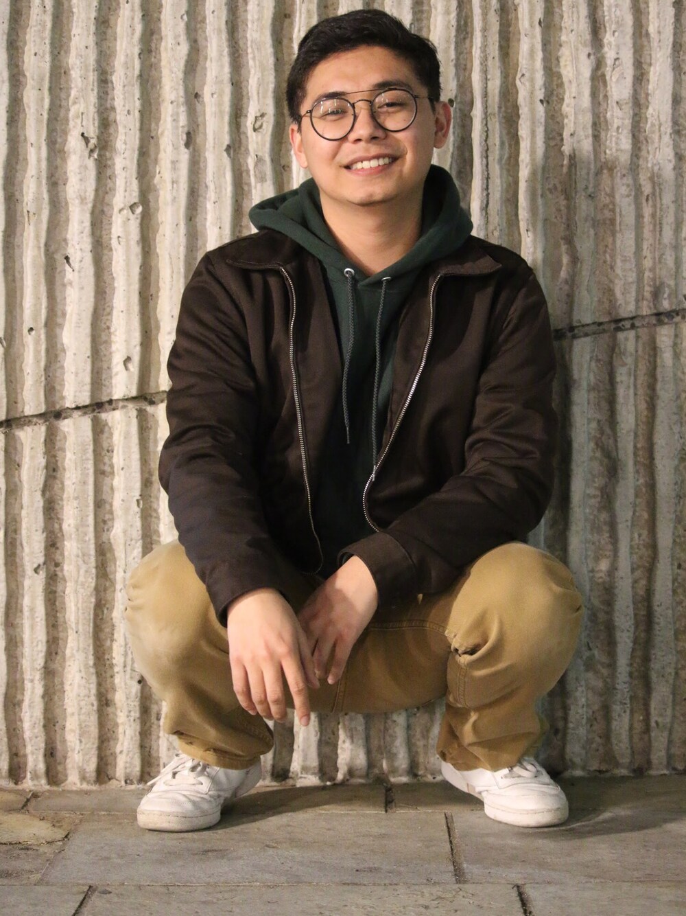 「Championのアイテム（パーカー、グリーン系）」を使った、Davidさん（メンズ・163cm）の冬コーディネートの1枚目の写真