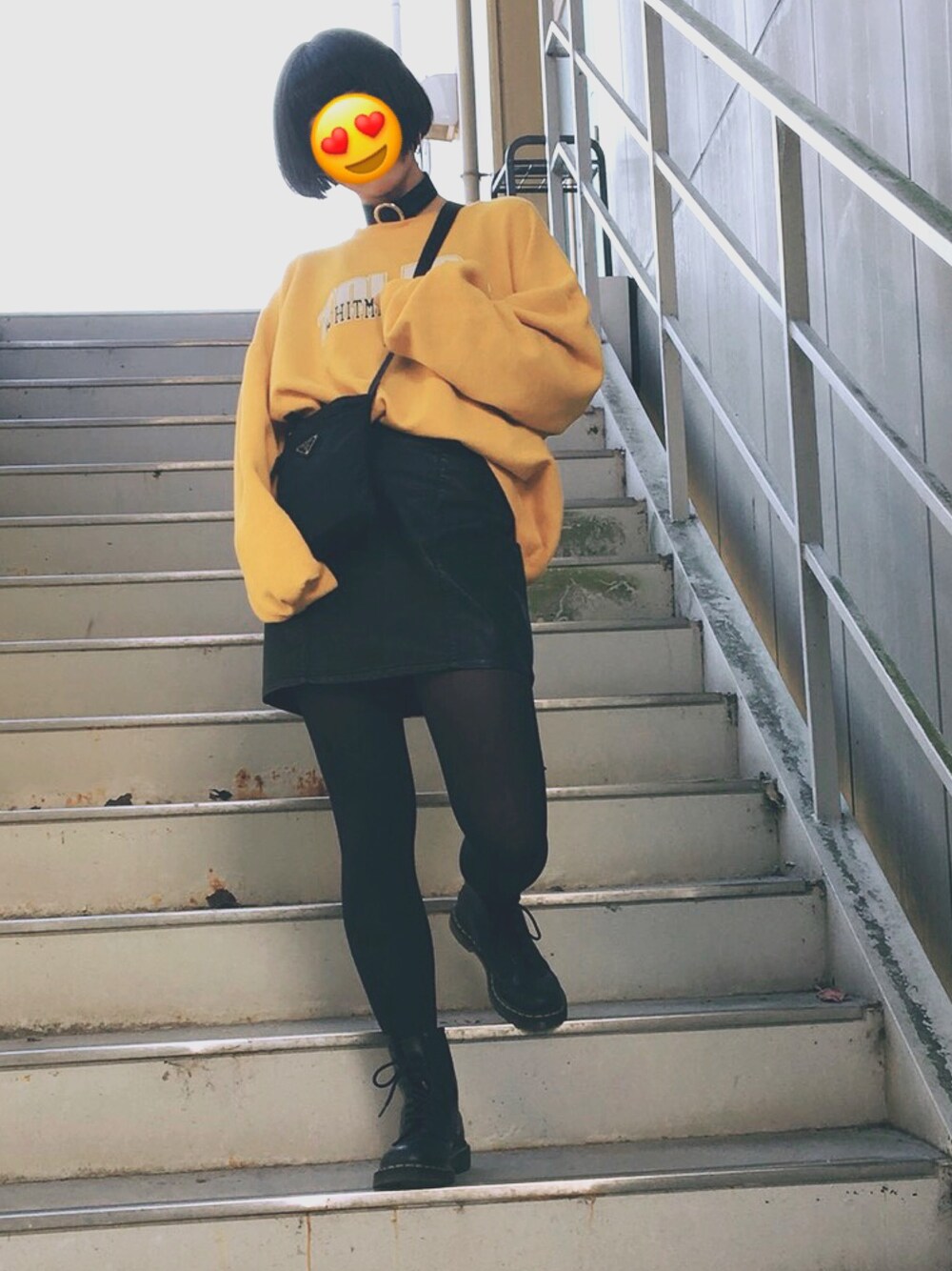 「PRADA、used、スウェット、used mix、Dr.Martens、Dr.Martens 8ホール、古着、古着女子」｜「FOREVER 21のアイテム（スカート、ブラック系）」を使った、naginoさん（レディース・158cm）の秋コーディネートの1枚目の写真