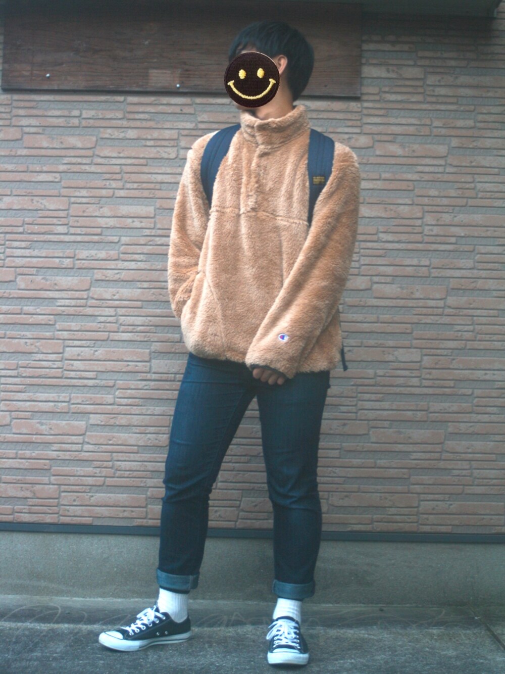 「ロールアップ、ボア、RAGEBLUE、Champion、UNIQLO、converse、おしゃれさんと繋がりたい」｜「Championの＜Champion/チャンピオン＞別注スタンドフリースジャケット/768122（ブルゾン、ベージュ系）」を使った、ぜっきーさん（メンズ・165cm）の冬コーディネートの1枚目の写真