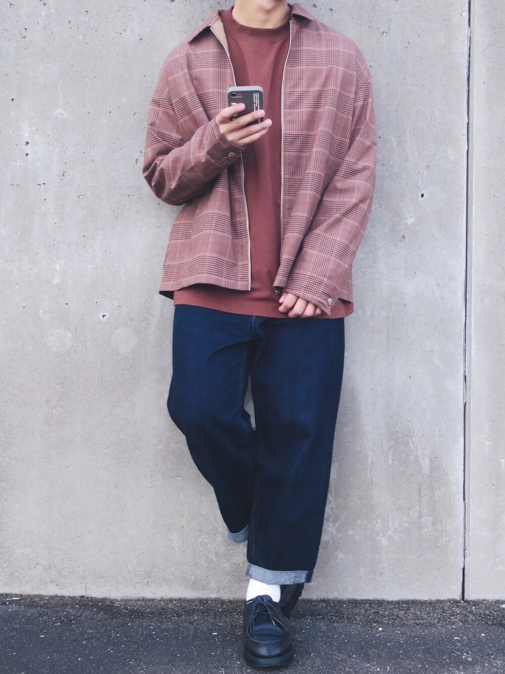 「秋のカフェオレコーデ、チェック、ブルゾン、モックネック、niko and ...、ワイドデニム、GU、革靴、KLEMAN、きれいめカジュアル」｜「niko and...のジップアップブルゾン（ブルゾン、ブラウン系）」を使った、ぜっきーさん（メンズ・166cm）の秋コーディネートの1枚目の写真