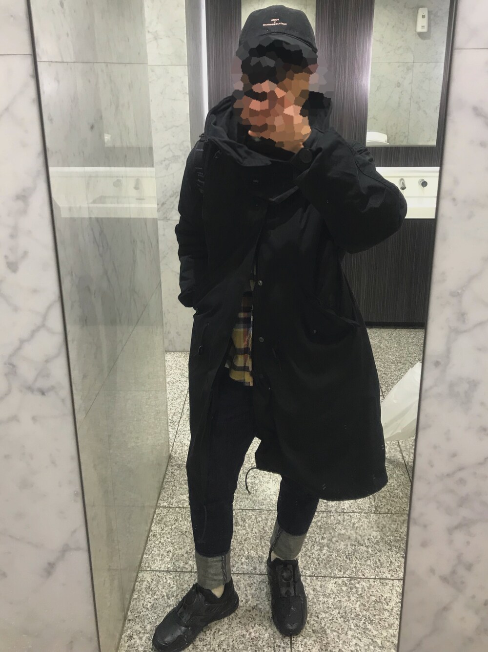 「JAPANBLUEJEANS、PUMA、puma disc、shott」｜「schottのSchott/ショット/M-51 SHELL PARKA/M-51シェルパーカー（モッズコート、ブラック系）」を使った、とーるさん（メンズ・171cm）の冬コーディネートの1枚目の写真