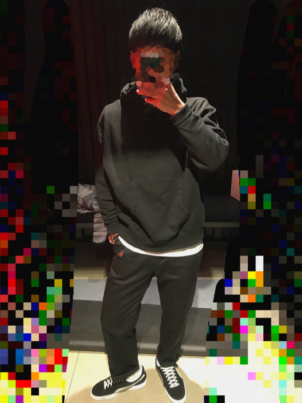 「BEAUTY&YOUTH UNITED ARROWS、suede50、PUMA、puma suede、グラミチ、ディッキーズ(Dickies)、Dickies」｜「BEAUTY&YOUTH UNITED ARROWSのBY ∴ ビッグ スウェット パーカー◆（パーカー、ブラック系）」を使った、とーるさん（メンズ・171cm）の冬コーディネートの1枚目の写真