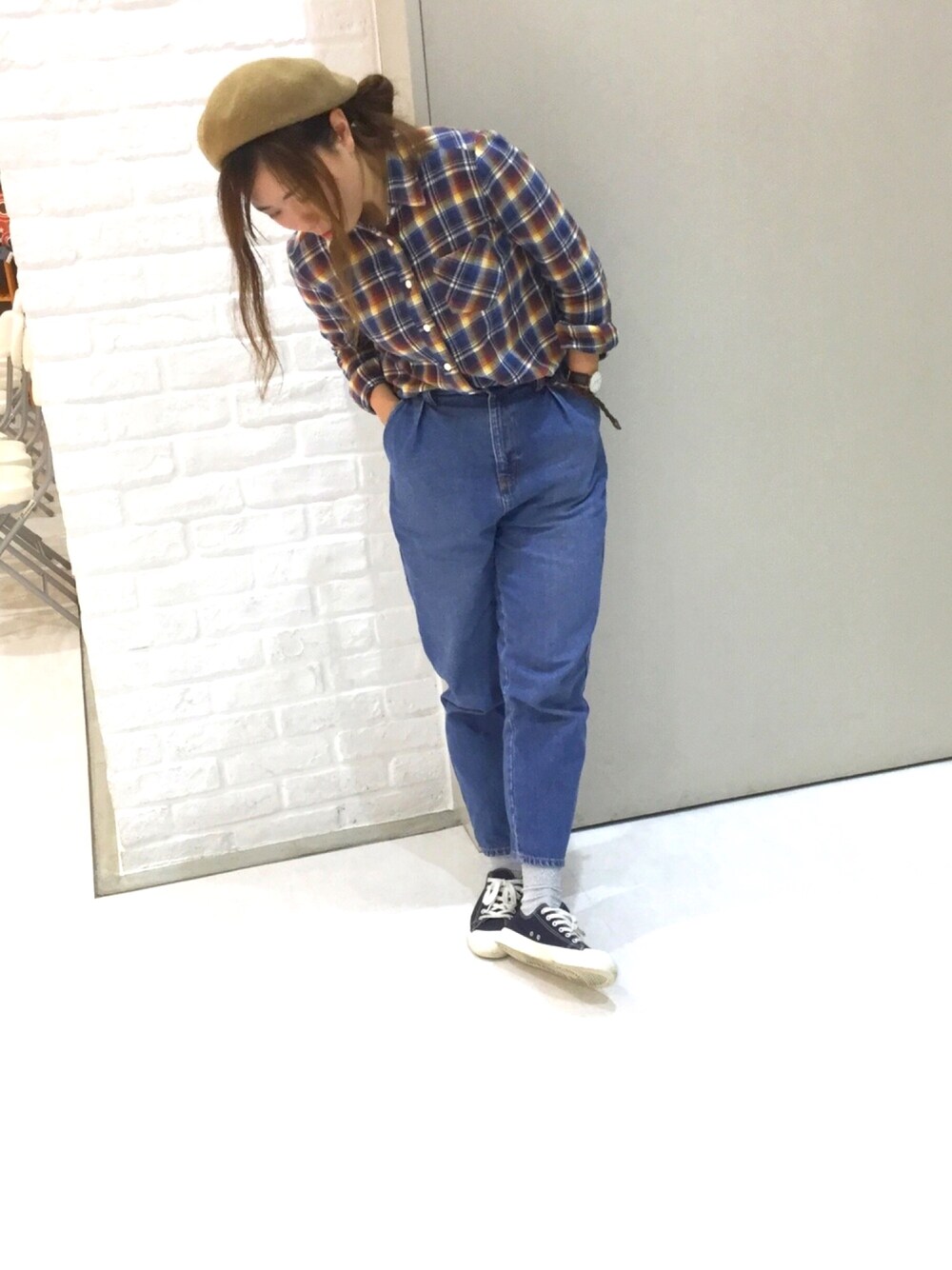 「靴下屋、チェックシャツ、ベレー帽、いつかのコーデ」｜「Cactus..cepo.のアイテム（ハンチング/ベレー帽、ベージュ系）」を使った、ちぃさん（レディース・158cm）の冬コーディネートの1枚目の写真