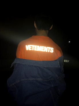 「vetements」｜「アイテム（デニムジャケット）」を使った、토로모さん（メンズ・173cm）の春コーディネート